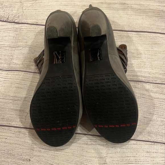 Miz Mooz Sloane - Picture 4 of 5